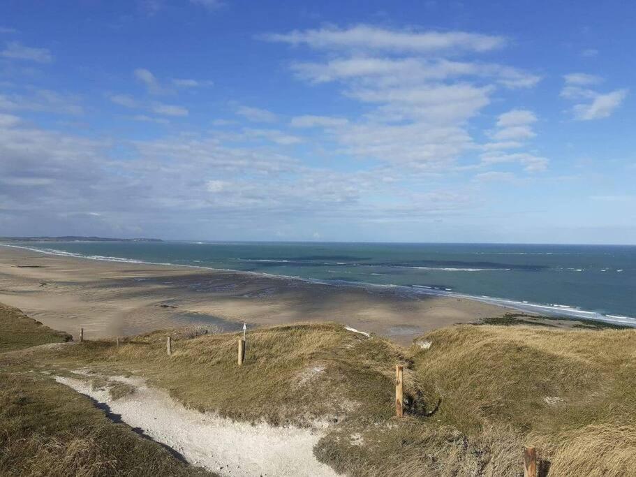 La Du Sentier, Original En Bois Et Sur Pilotis Avec Beau Jardin Et Très Proche De La Casa vacanze *